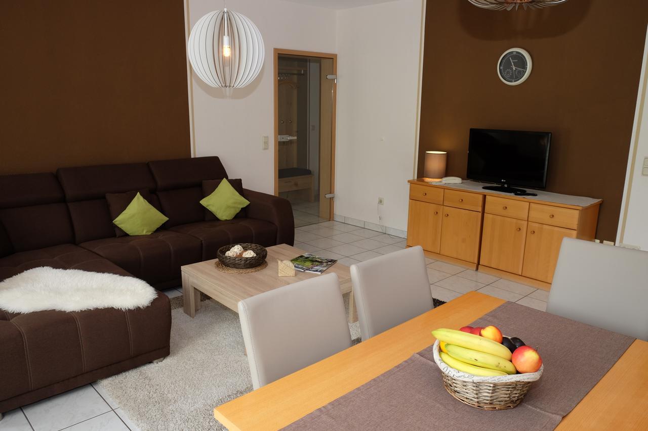 Landgasthaus Hoffmann Kruchten Bagian luar foto